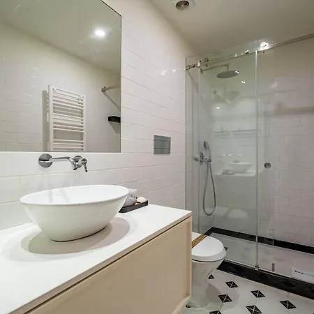 Chic And Glamorous Downtown With Terrace-f Appartamento Oporto