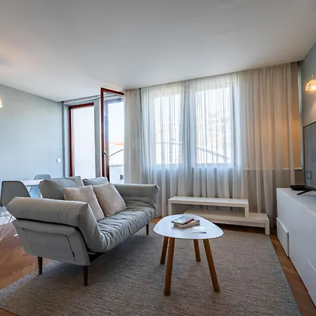 דירה Chic And Glamorous Downtown With Terrace-f