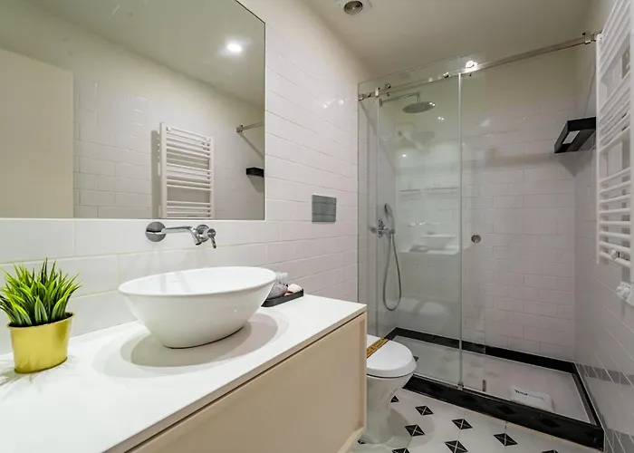 Chic And Glamorous Downtown With Terrace-f *