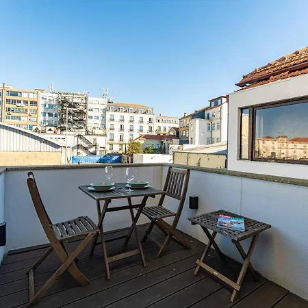 Chic And Glamorous Downtown With Terrace-f Porto
