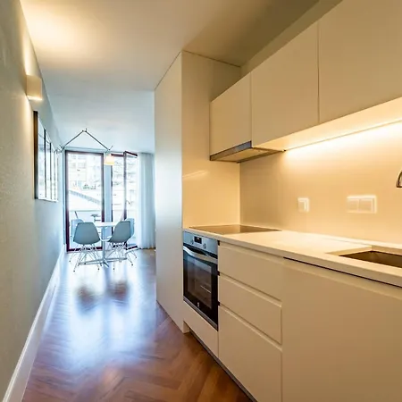 Chic And Glamorous Downtown With Terrace-f Apartman