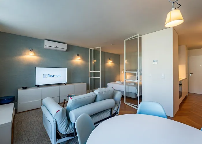 Chic And Glamorous Downtown With Terrace-f Oporto